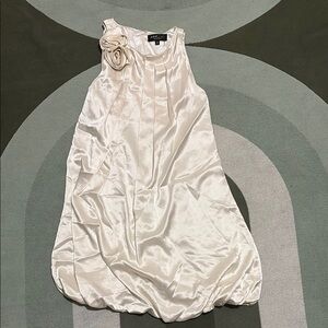 Elegant Cream Sleeveless Silk Dress